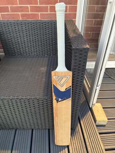 Salix made cricket bat 2lb - cricket,