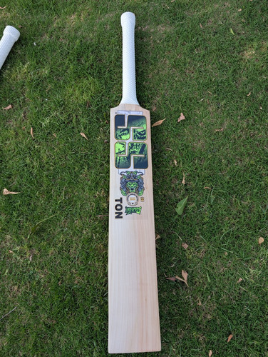 Ton grade premium - grade, cricket