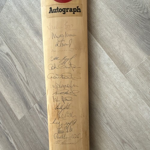 Hunts county signed autograph - hunts,