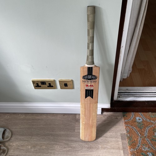Newbery bomber limited - bomber,