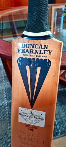 Duncan fearnley signed cricket - fearnley,