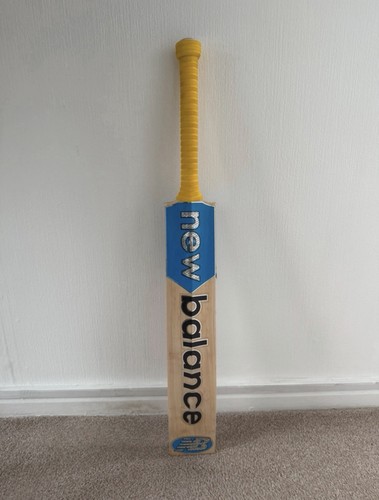 Cricket bat with - zs,