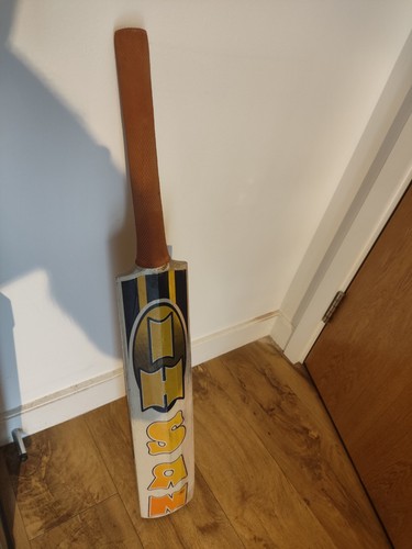 Ihsan hunter cricket - ihsan, bat