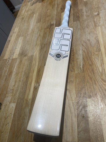 Cricket bat sh used - bat,