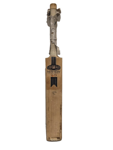 Newbery uzi player cricket bat - uzi,