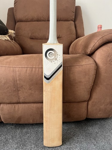 Cricket bat short handle - bat,