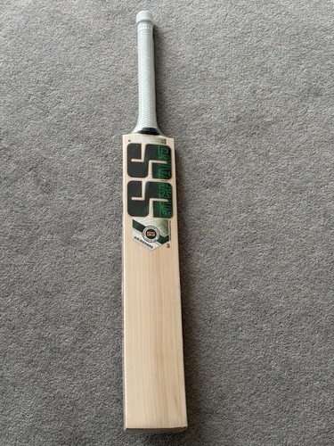 Sir richards cricket bat - ss,